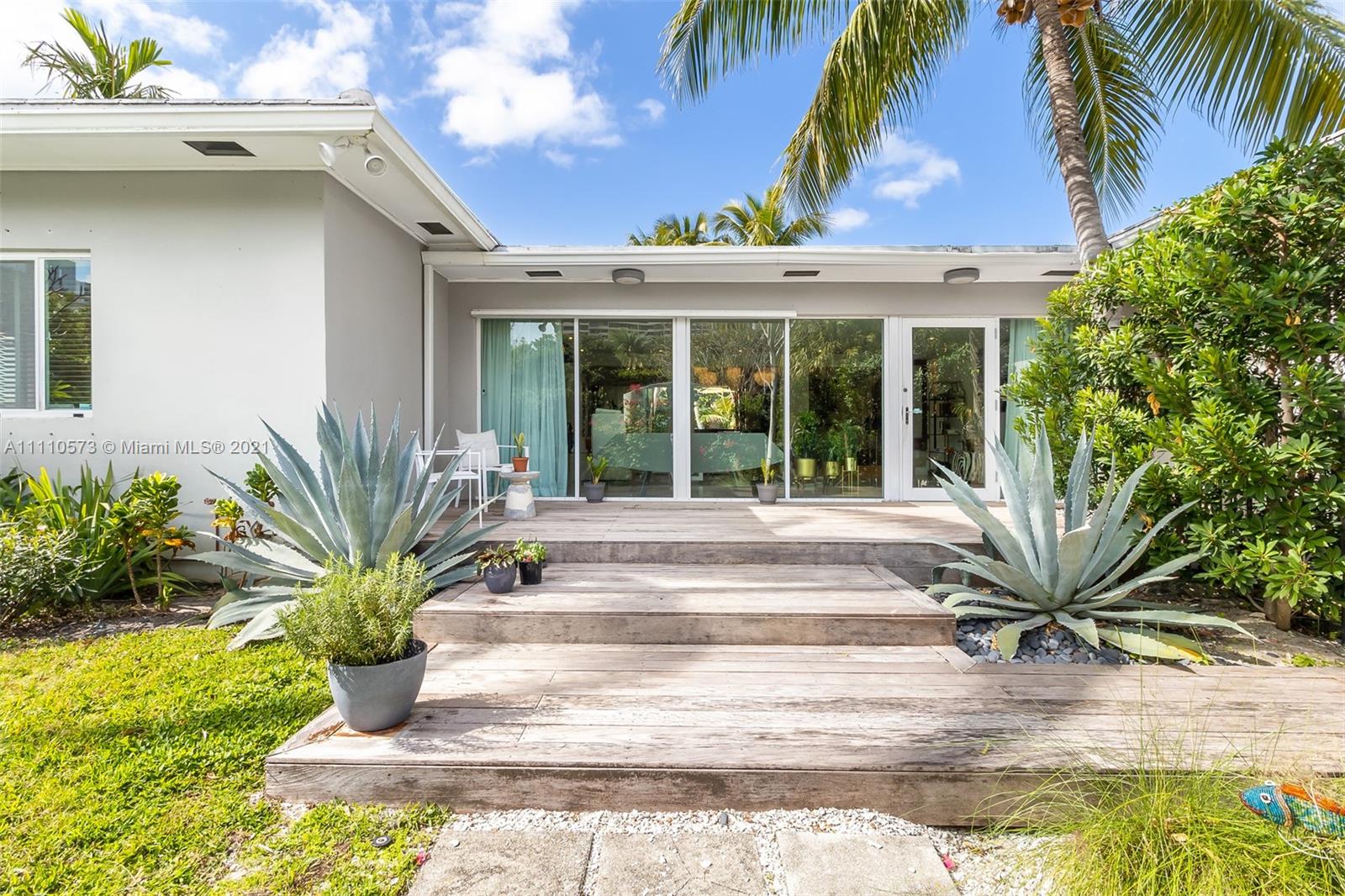 FLAMINGO TERRACE EXTENSIO - Residential