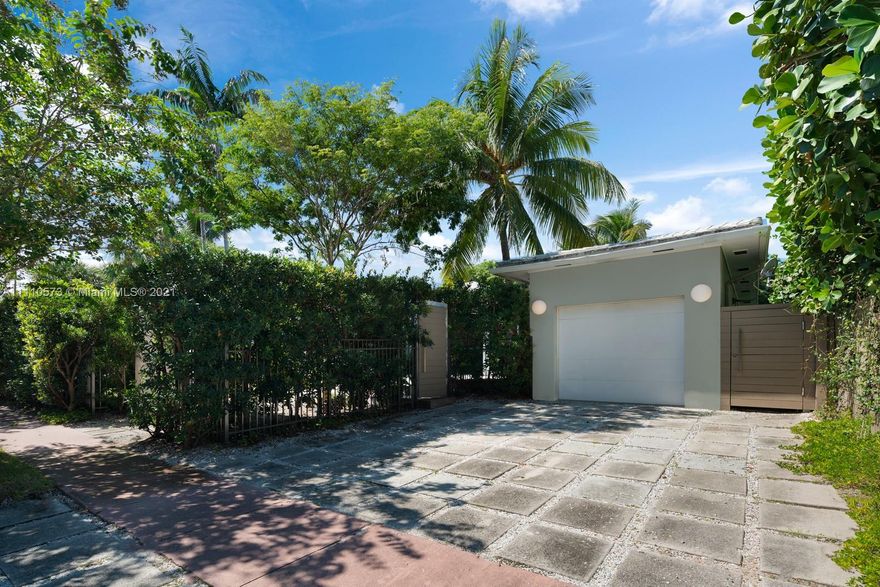 MiMo style 4 bd, 3.5 ba home on Miami Beach’s highly-sought Flamingo Drive. The 3,551sf home boasts a sunlight-filled, open floor-plan, w/ high ceilings, large bedrooms and huge master suite. Recently renovated w/ meticulous attention to the midcentury & art deco details incl. original Terrazzo and hard wood floors, original molding, & custom stainless steel kitchen counter. Perfect for entertaining w/ 4 living areas incl. a Florida room, formal dining & living rooms, game room & home office. The 10,800 sf lot feat. a professionally-designed landscape & Ipe deck, jacuzzi & play area w/ room to build a pool. Nearby pedestrian bridge offers access to beaches, museums & restaurants. Families will enjoy easy access to nearby youth center, public library, children’s park, & golf club.