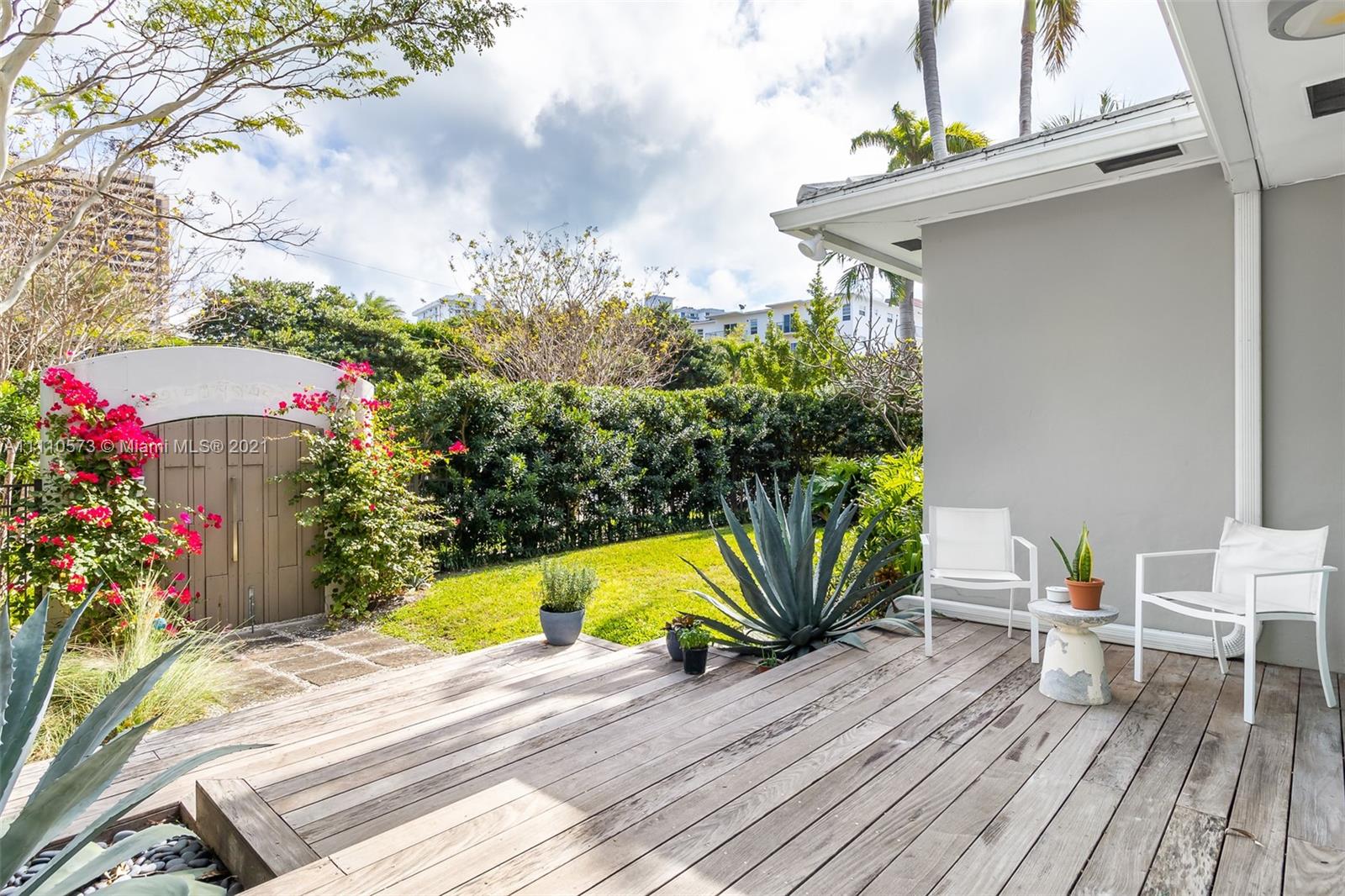 FLAMINGO TERRACE EXTENSIO - Residential