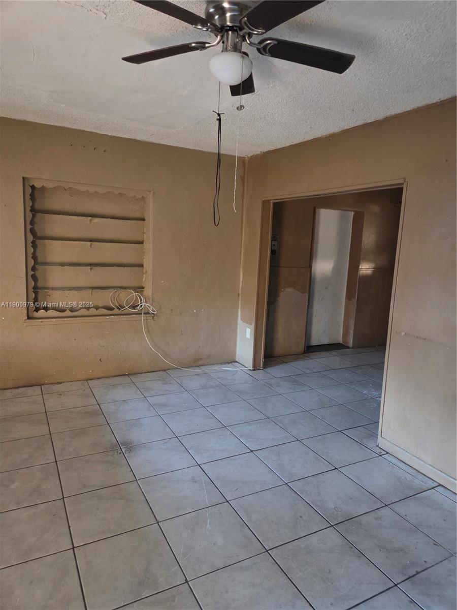 BRIAN MANORS - Residential