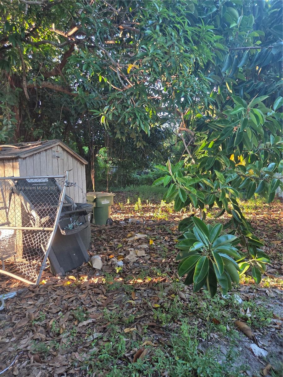 BRIAN MANORS - Residential