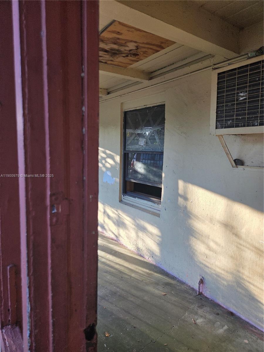 BRIAN MANORS - Residential