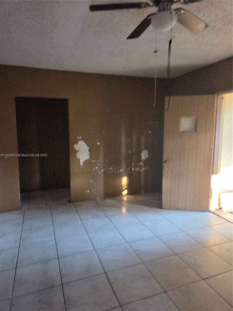 BRIAN MANORS - Residential