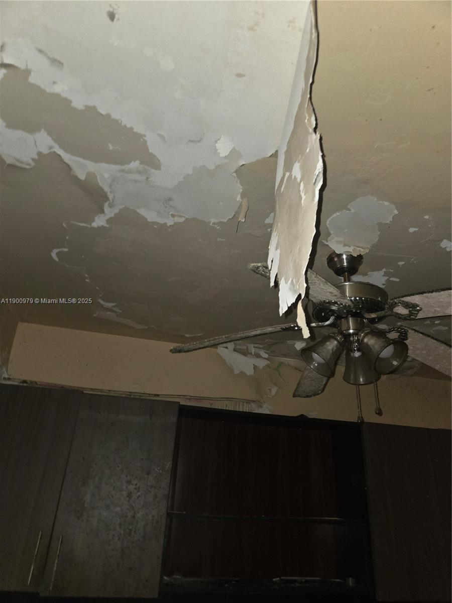 BRIAN MANORS - Residential