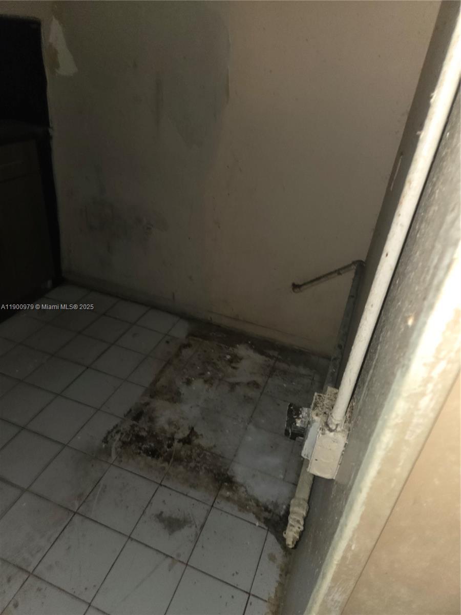 BRIAN MANORS - Residential