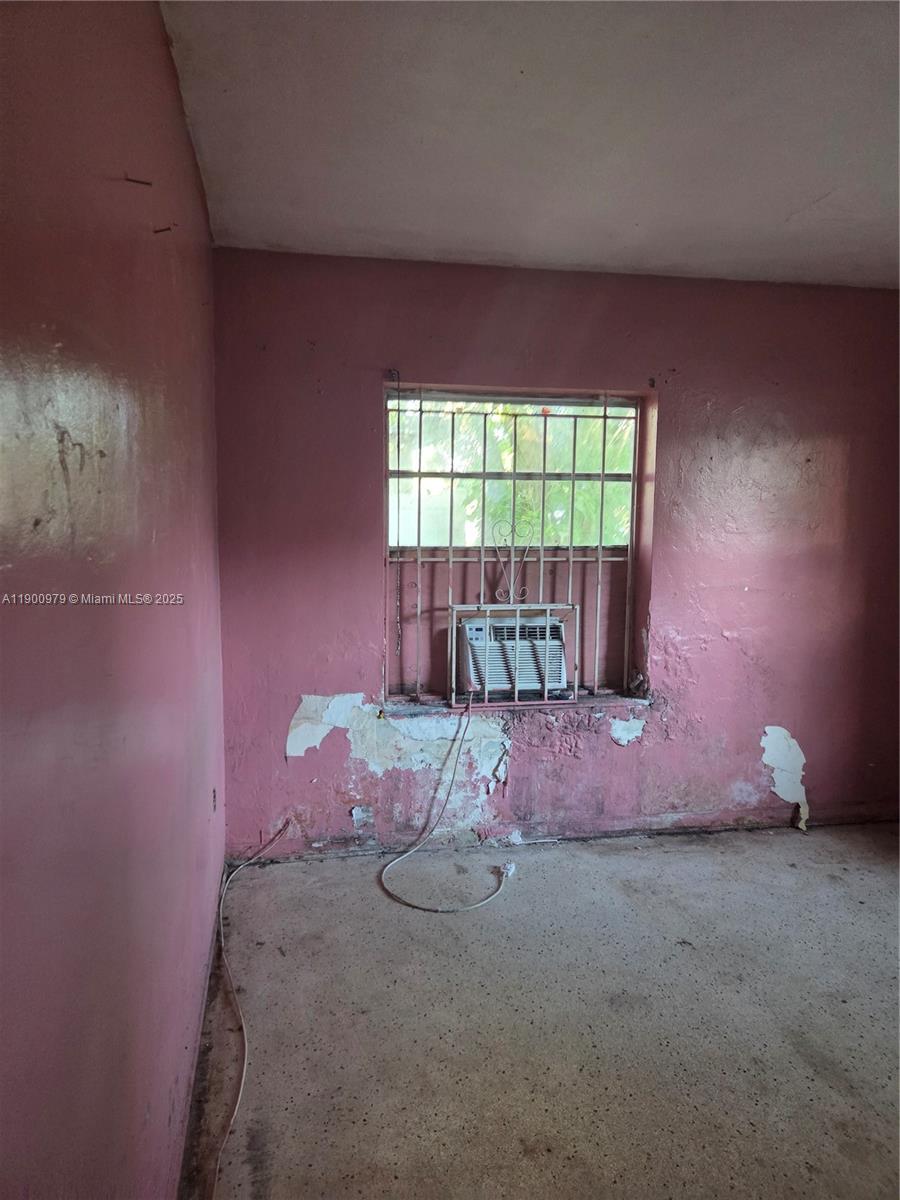 BRIAN MANORS - Residential