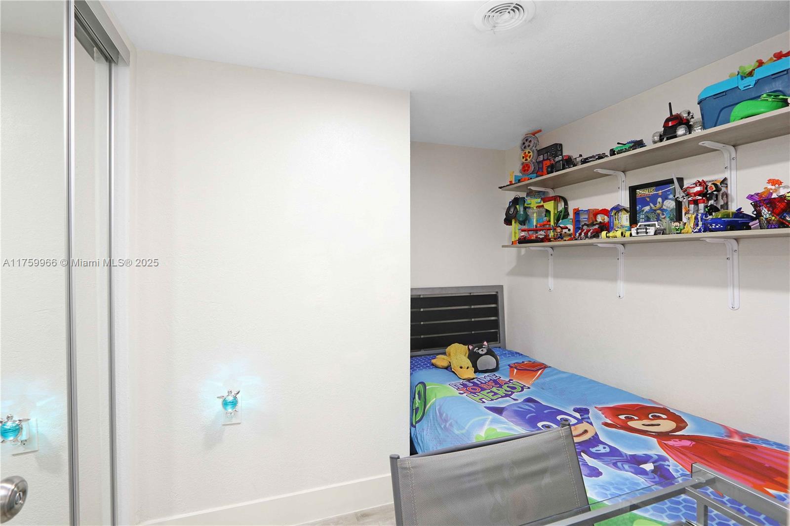 KENDALL GATE CONDO - Residential