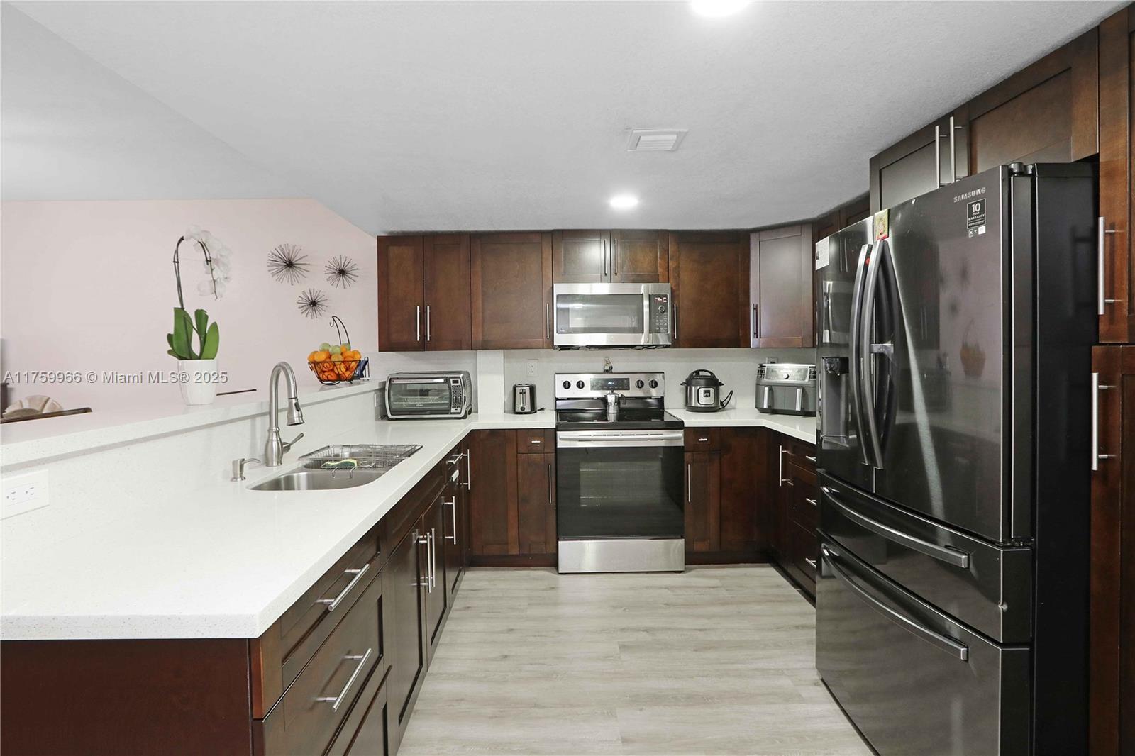 KENDALL GATE CONDO - Residential