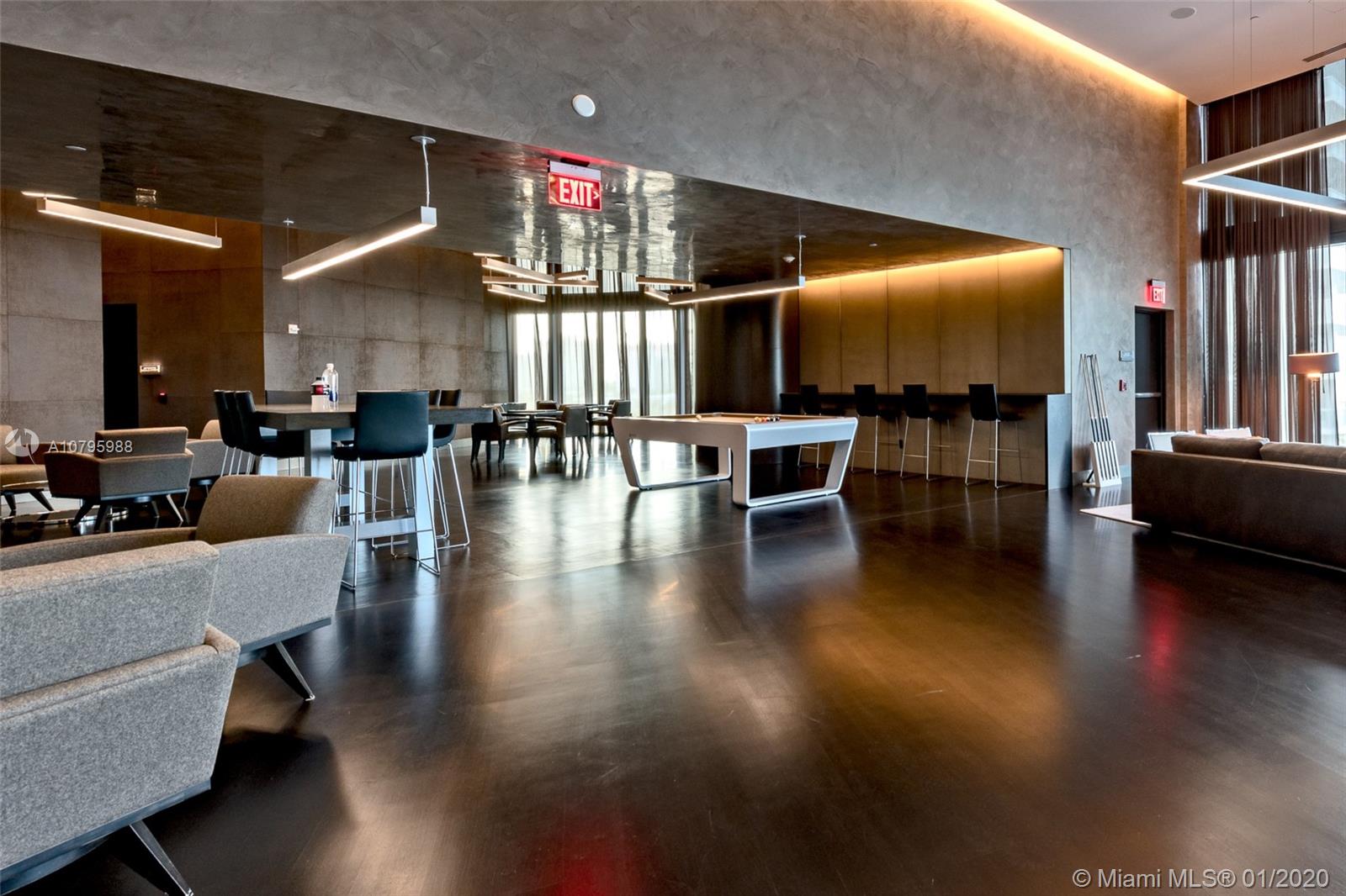 18555 COLLINS AVENUE COND - Residential