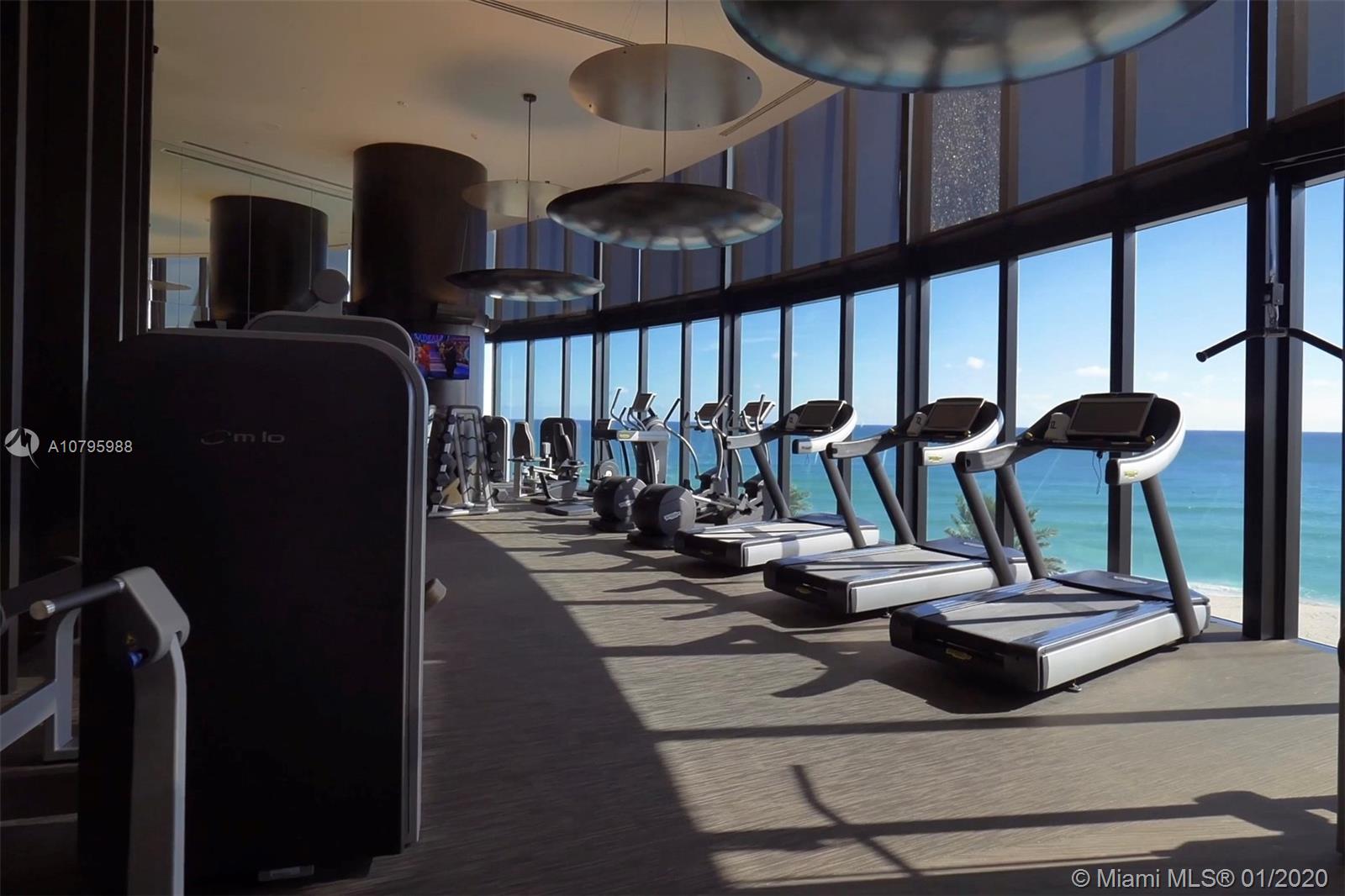 18555 COLLINS AVENUE COND - Residential