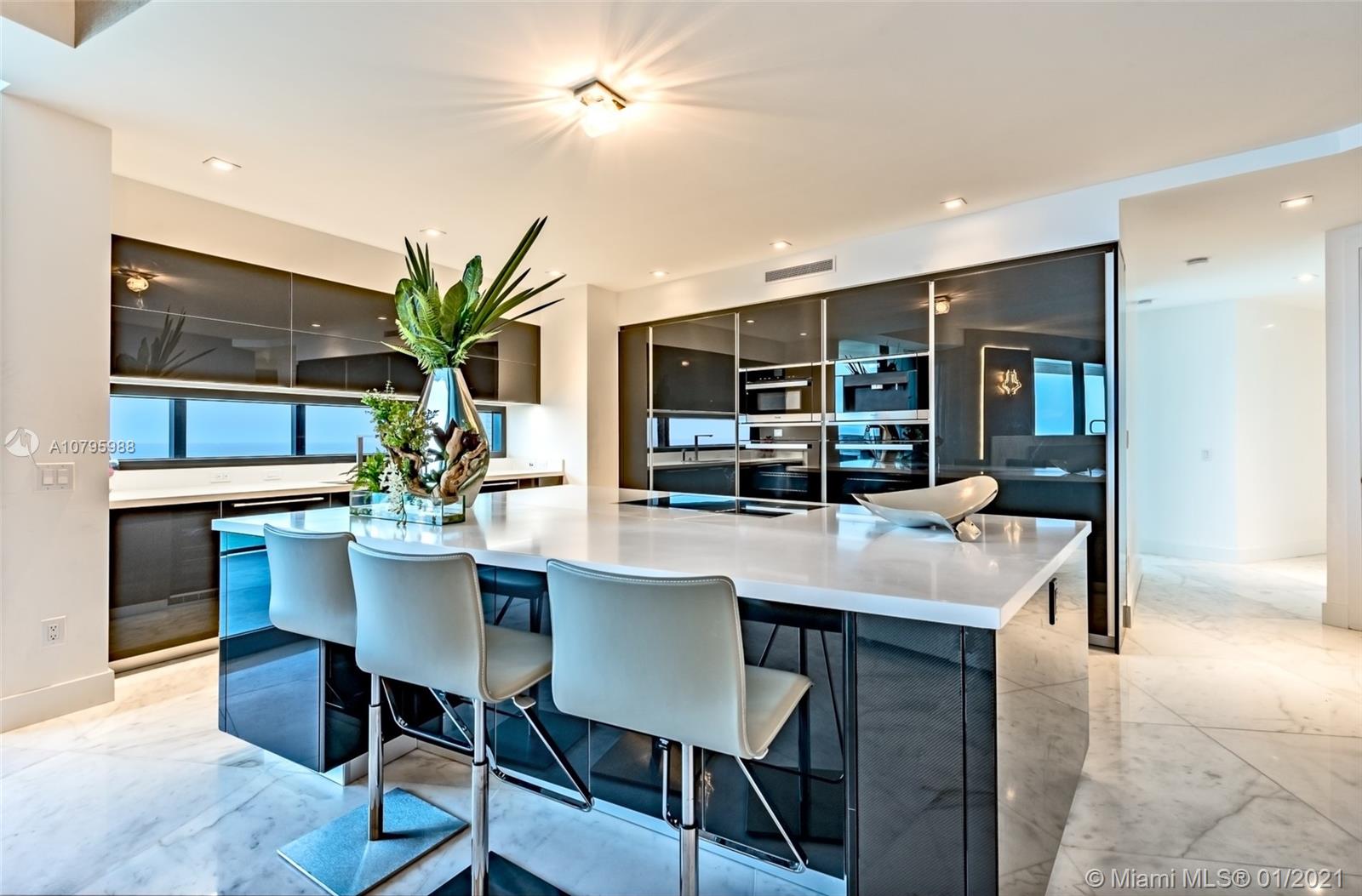 18555 COLLINS AVENUE COND - Residential