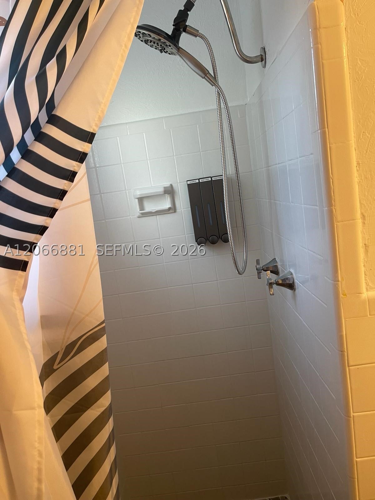 338 Roosevelt St 1004
