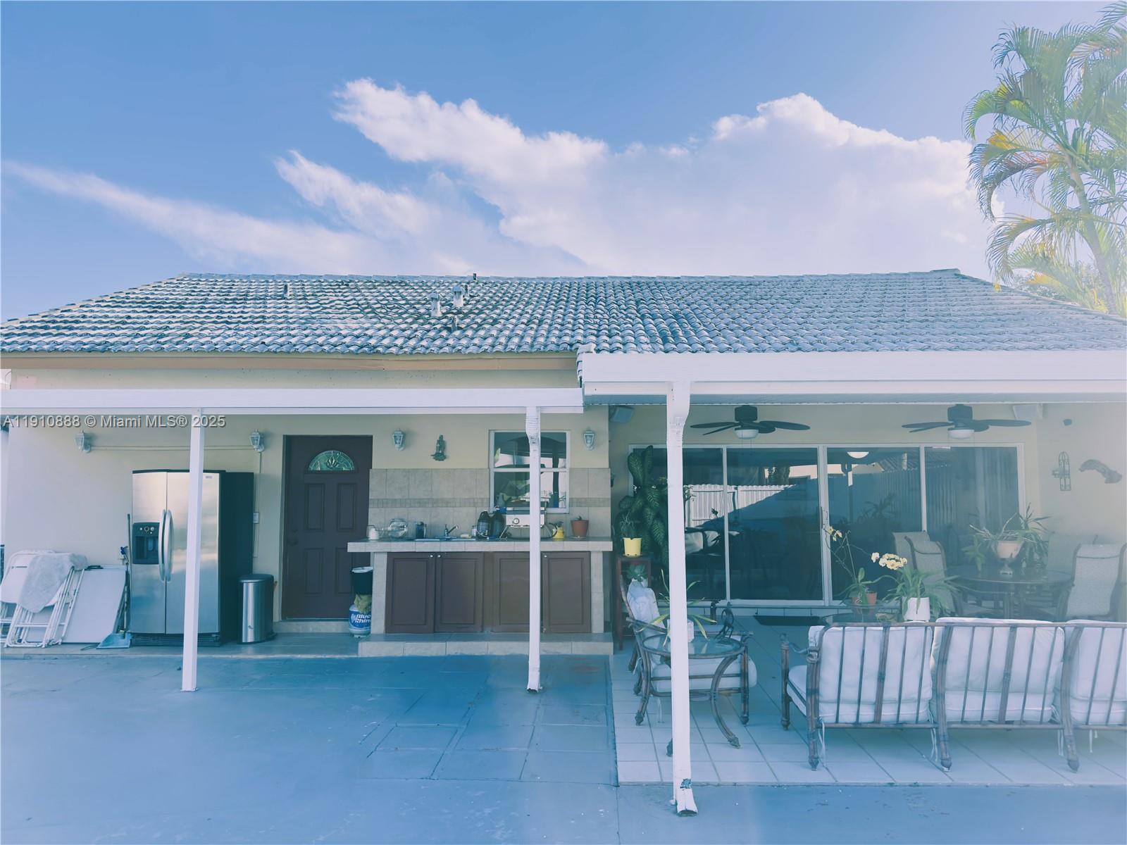 VENEZIA HOMES ESTATES - Residential