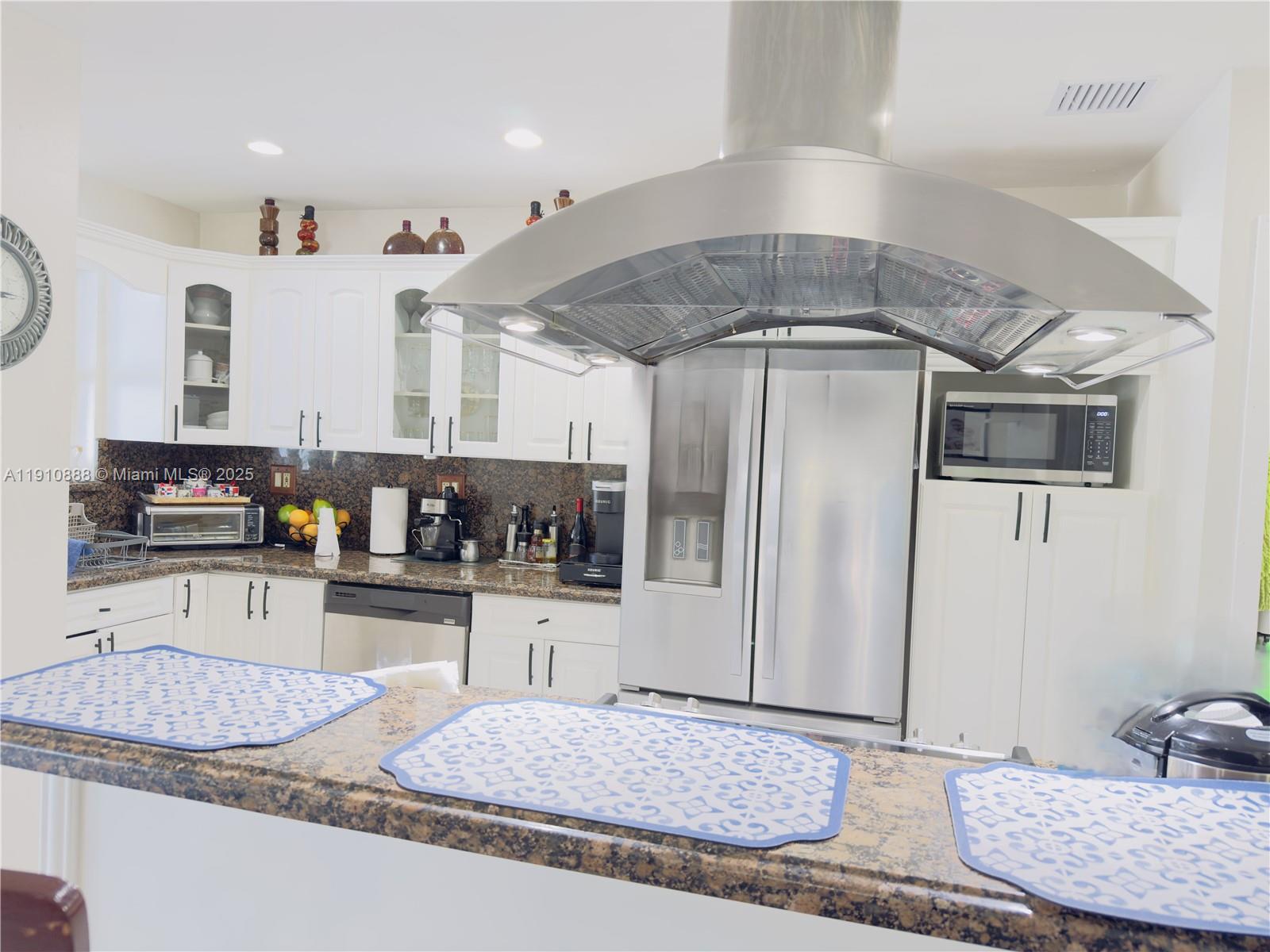 VENEZIA HOMES ESTATES - Residential