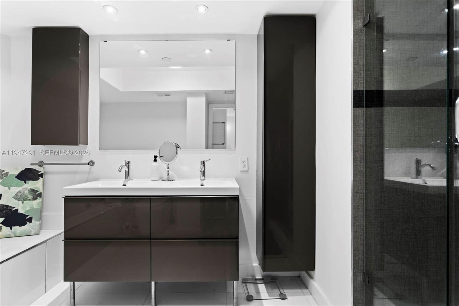 1000 ISL BLVD WILLIAMS IS - Residential