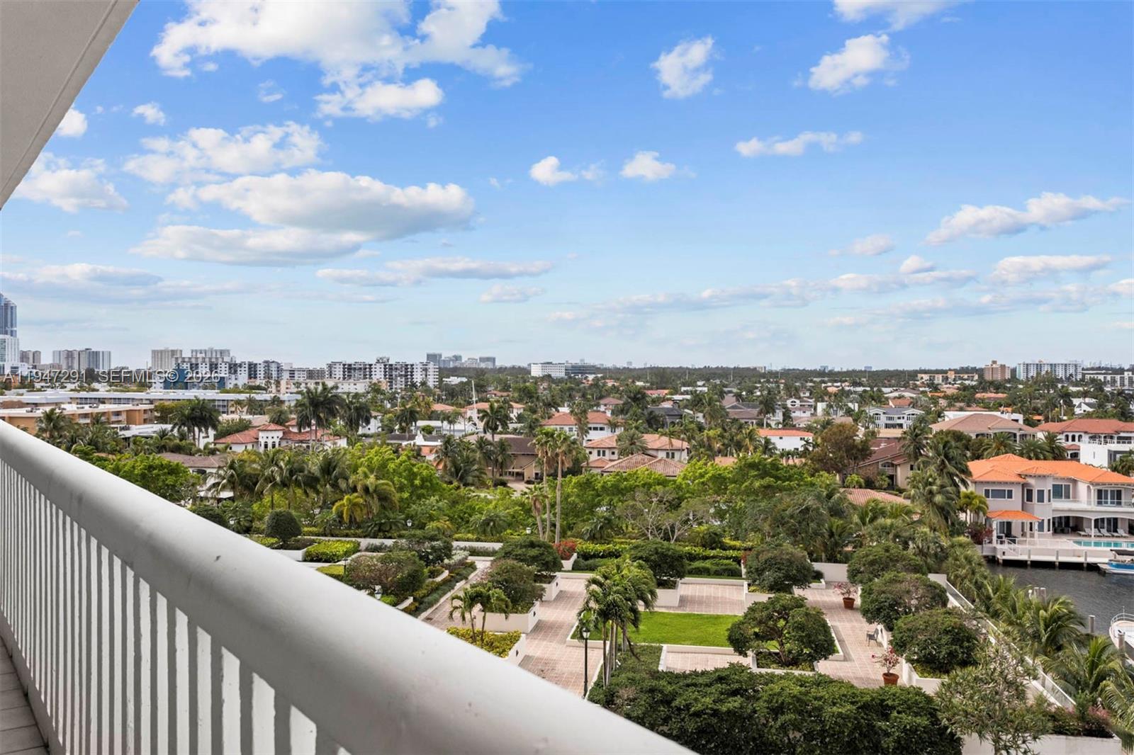 1000 ISL BLVD WILLIAMS IS - Residential