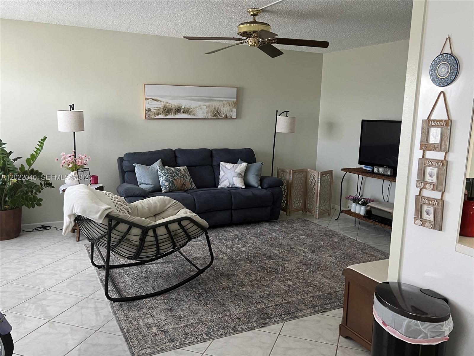 HARWOOD E CONDO - Residential