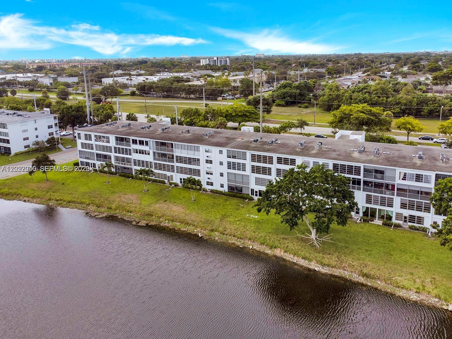 HARWOOD E CONDO - Residential