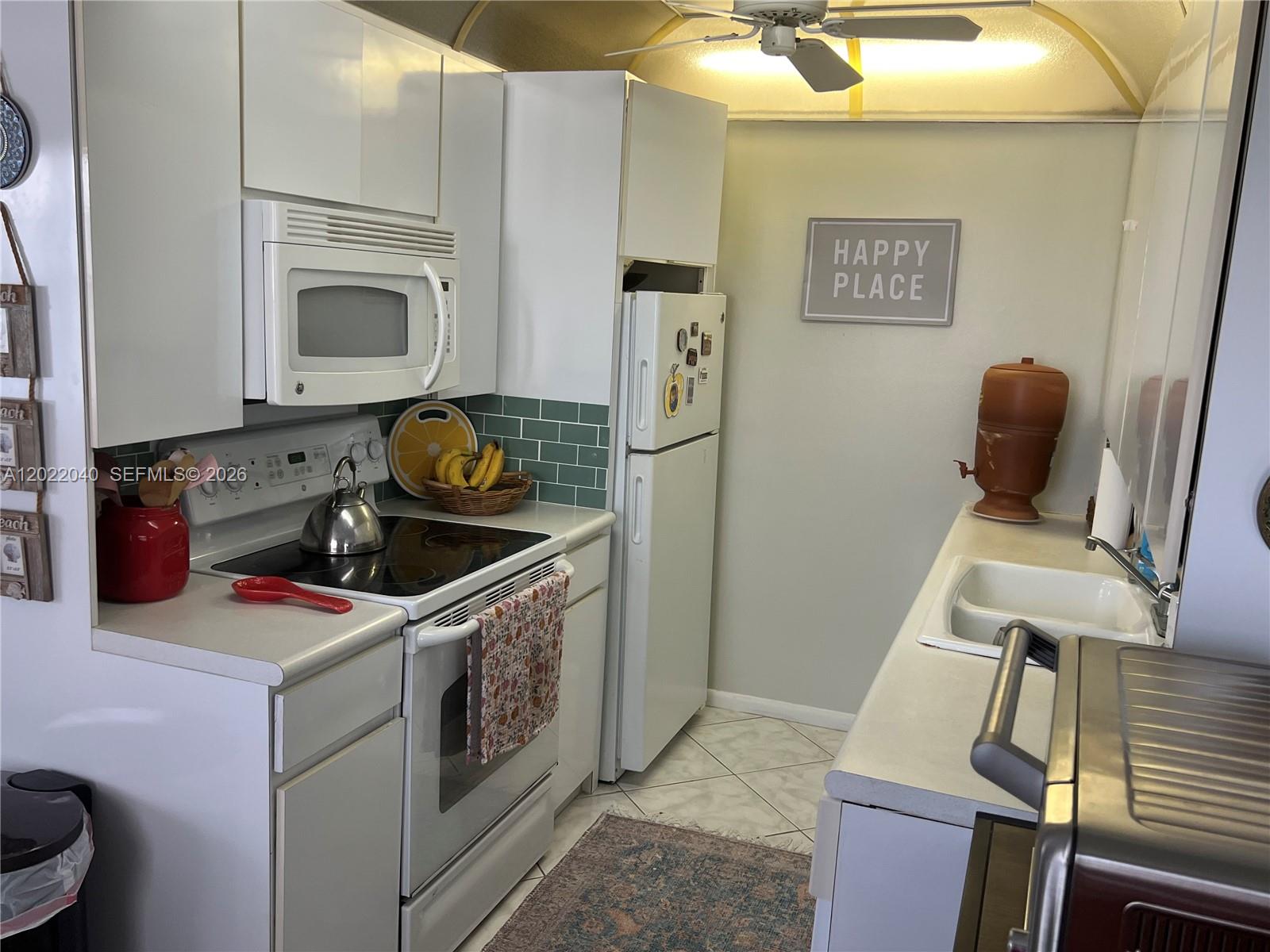 HARWOOD E CONDO - Residential