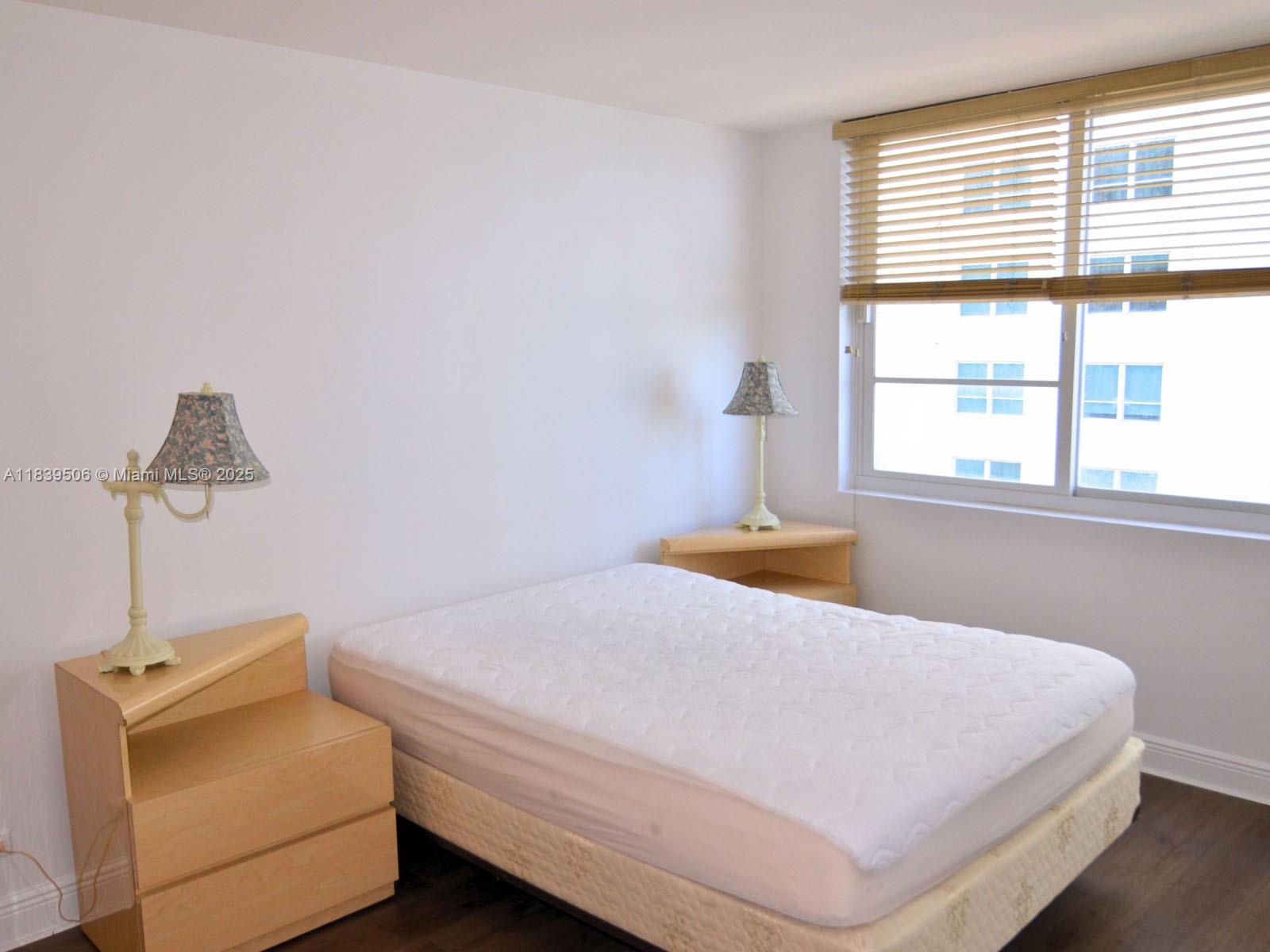 5005 Collins Ave 1023