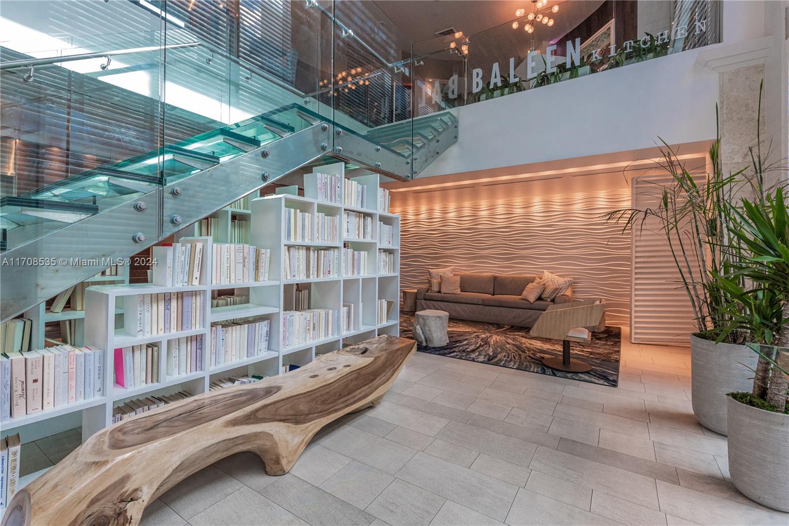 SOLE CONDO - Residential