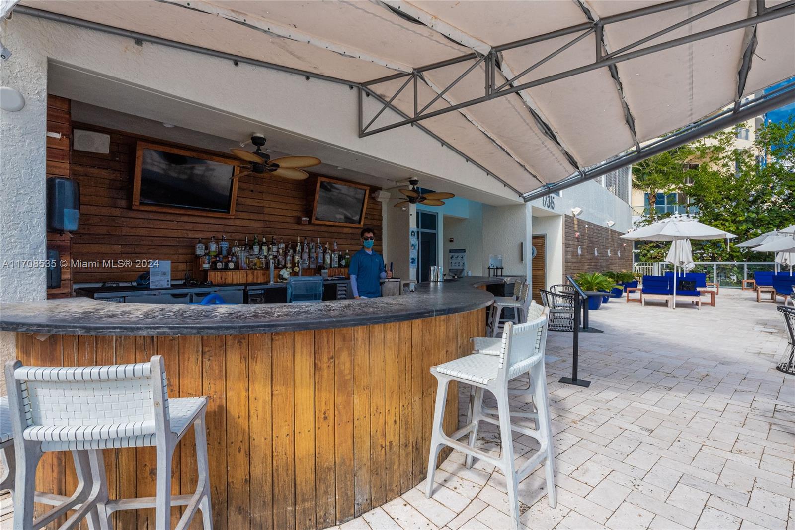 SOLE CONDO - Residential