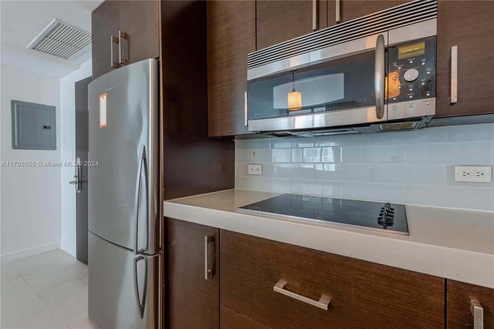 SOLE CONDO - Residential