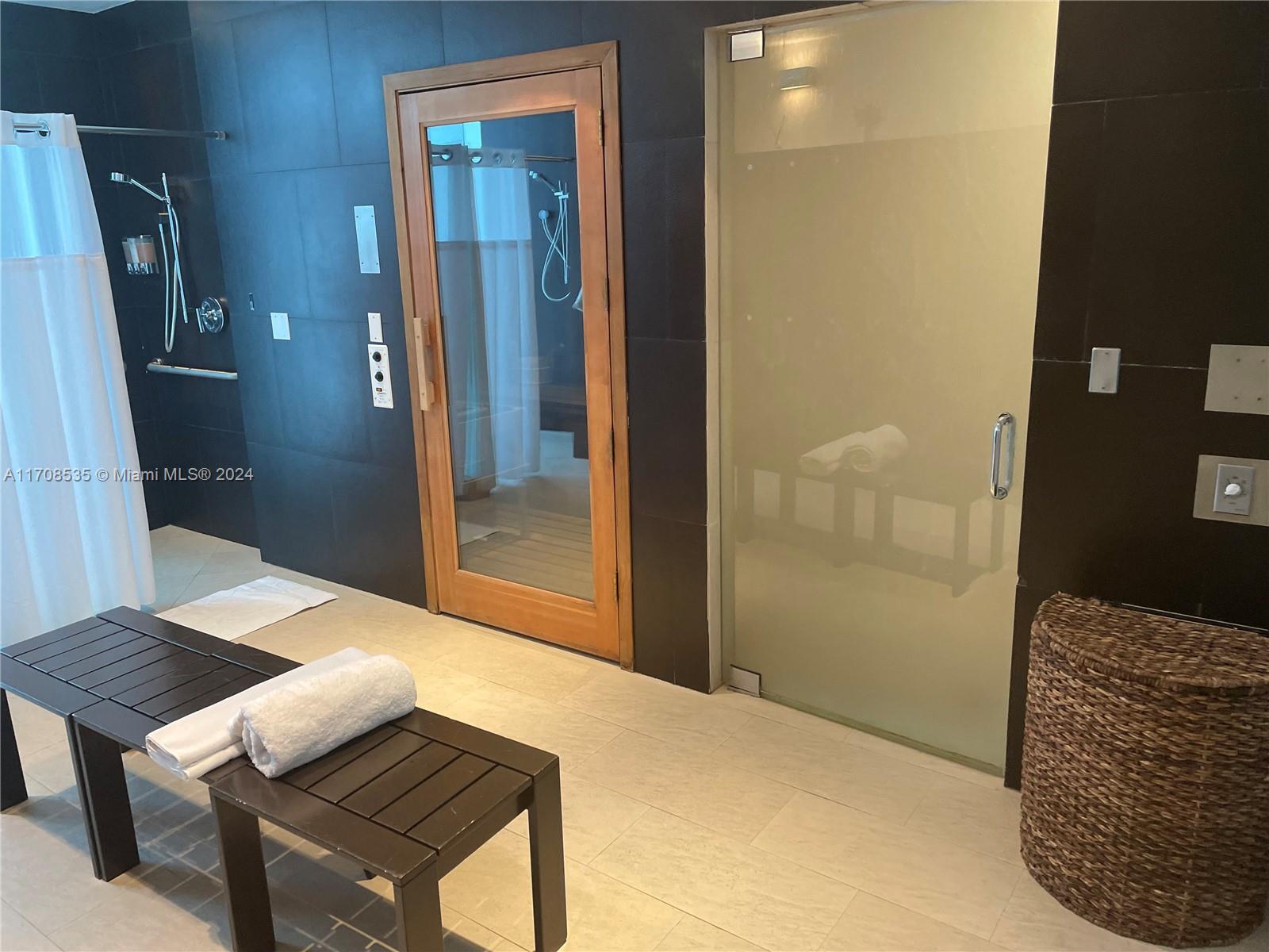 SOLE CONDO - Residential