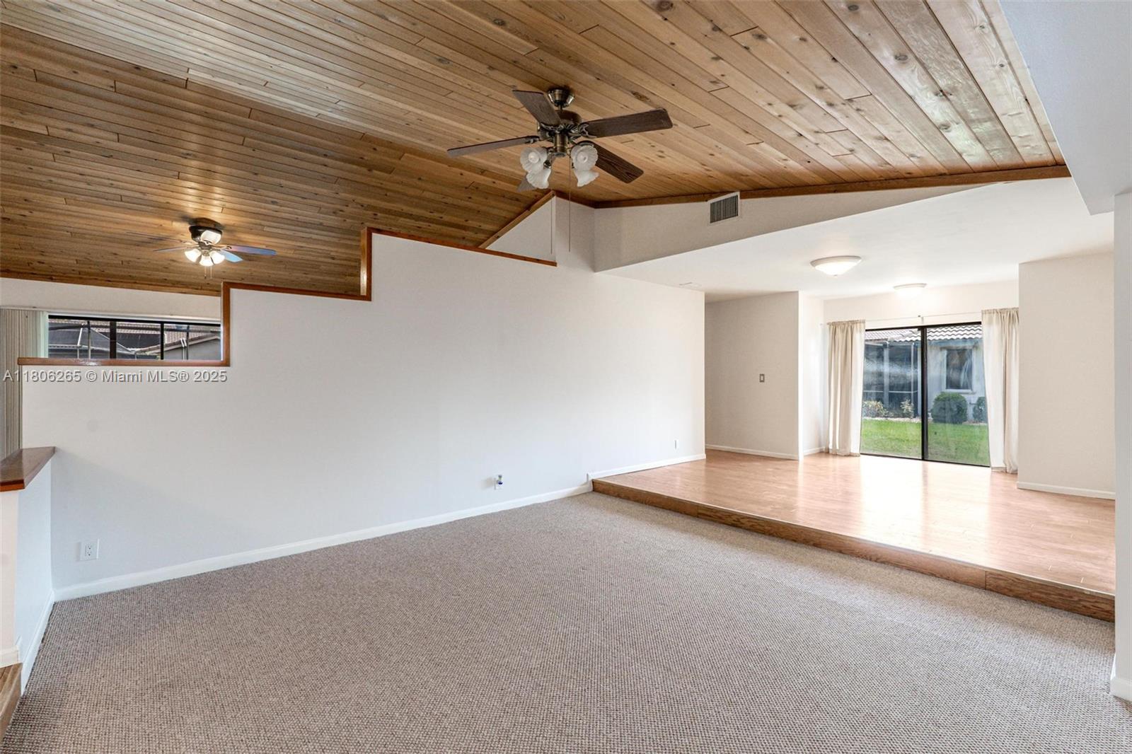 OAK WOOD - Residential