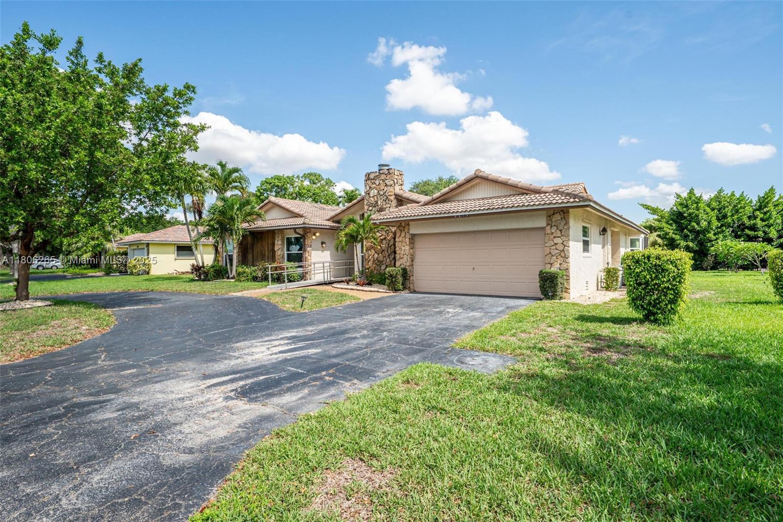 OAK WOOD - Residential