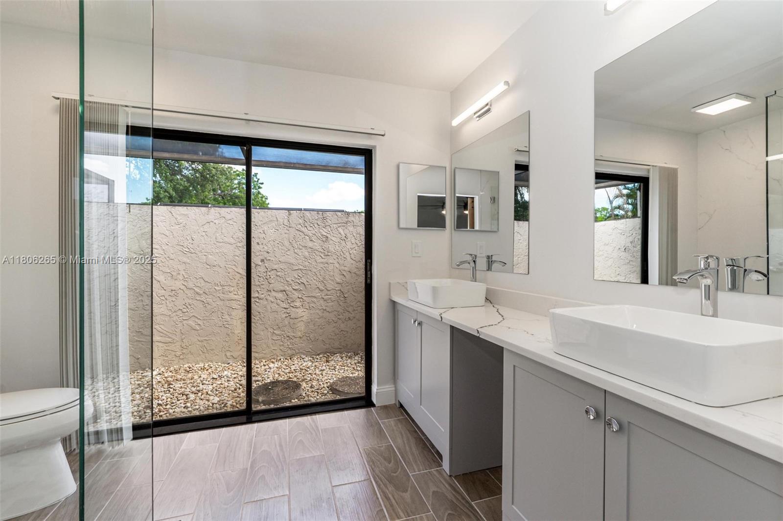 OAK WOOD - Residential