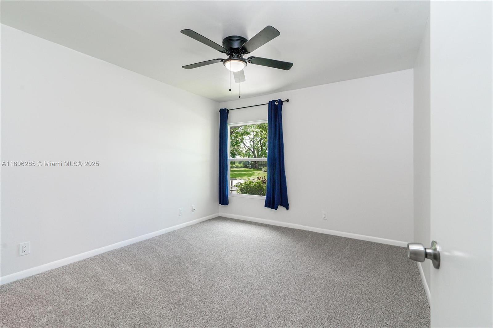 OAK WOOD - Residential