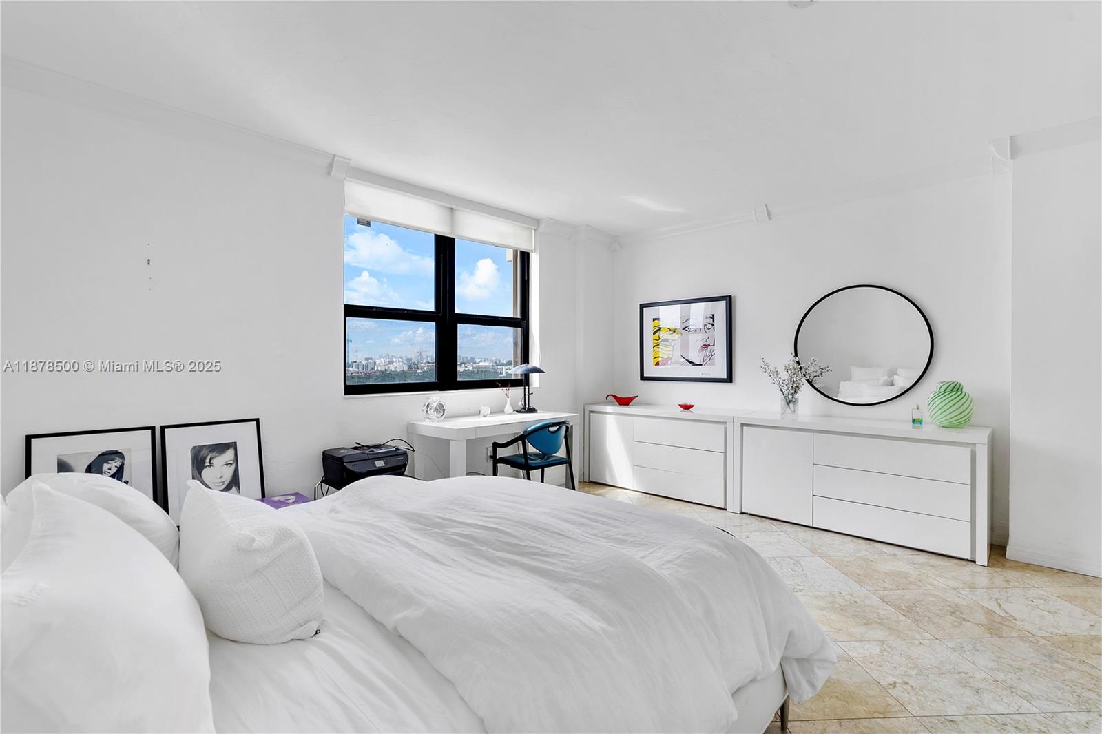 THE PLAZA OF BAL HARBOUR - Residential