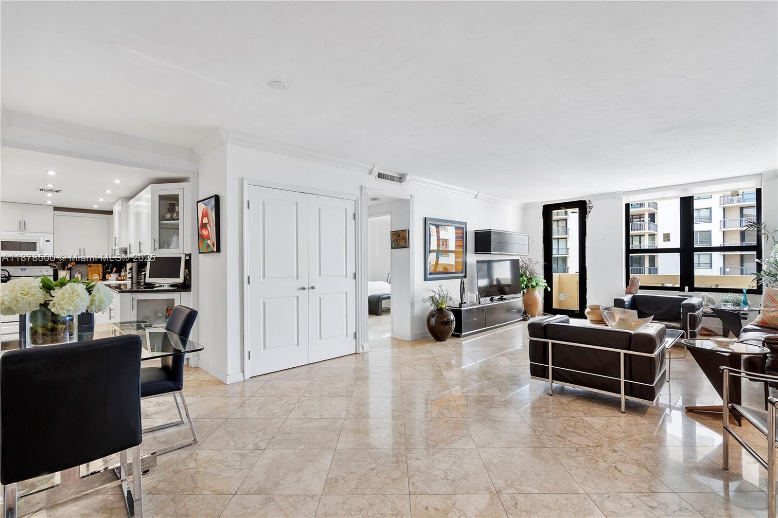10185 Collins Ave 1210