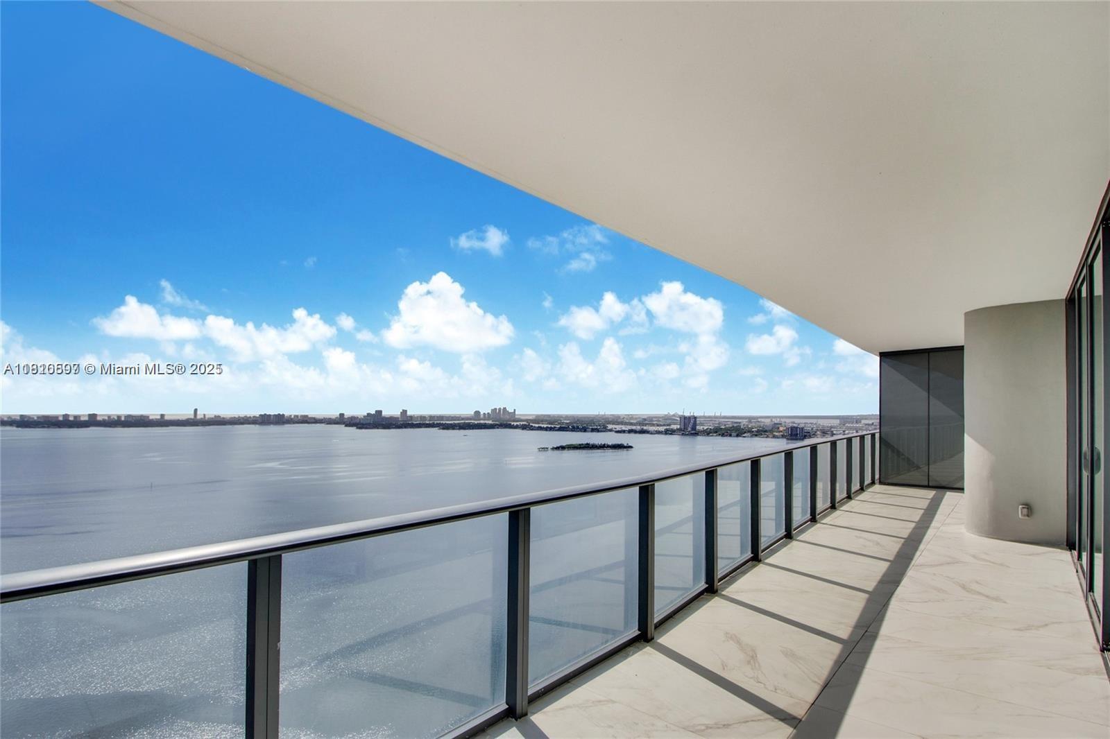 ONE PARAISO CONDO - Residential