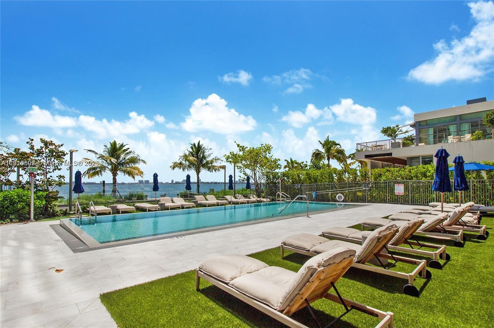 ONE PARAISO CONDO - Residential