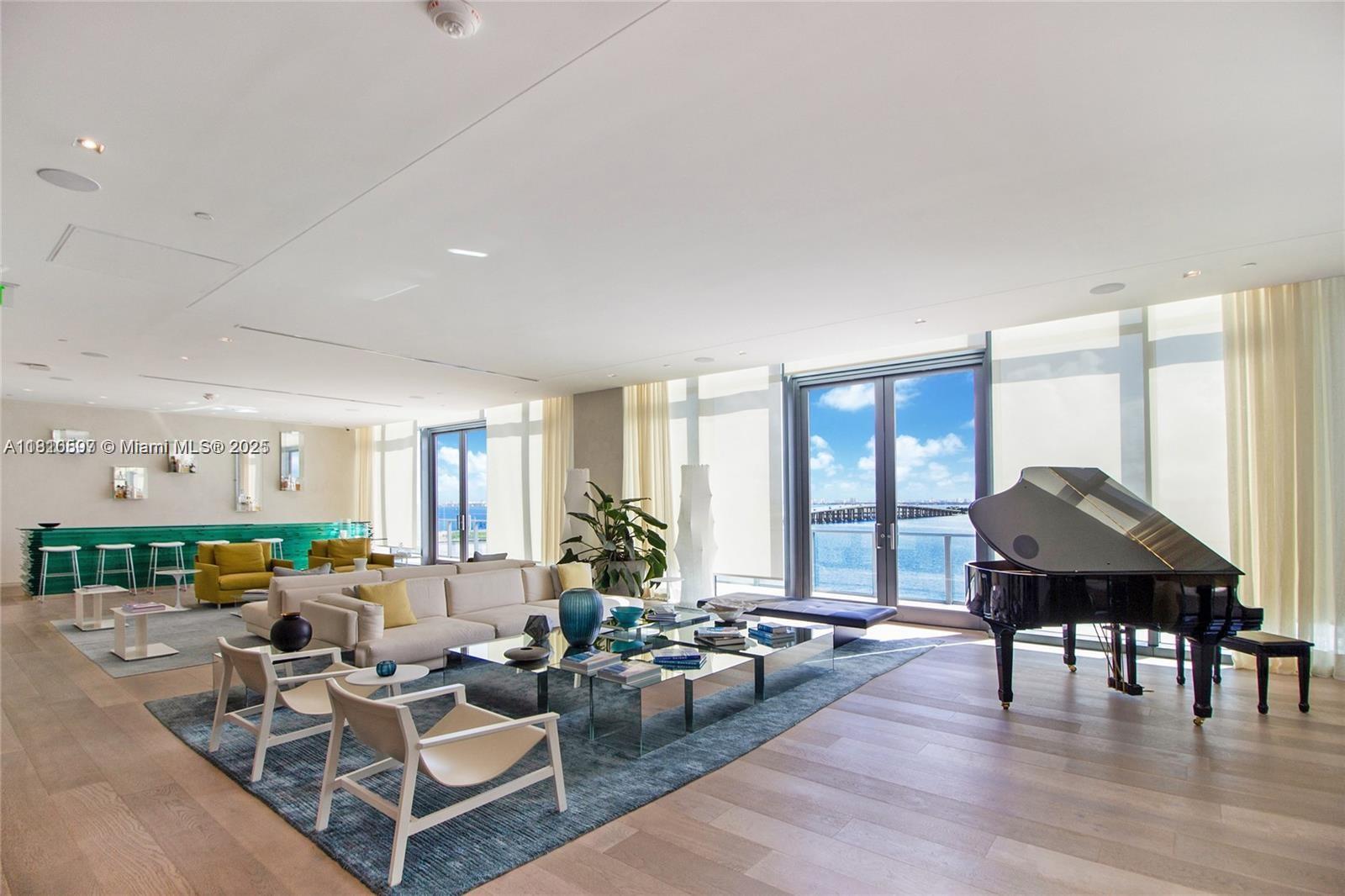 ONE PARAISO CONDO - Residential