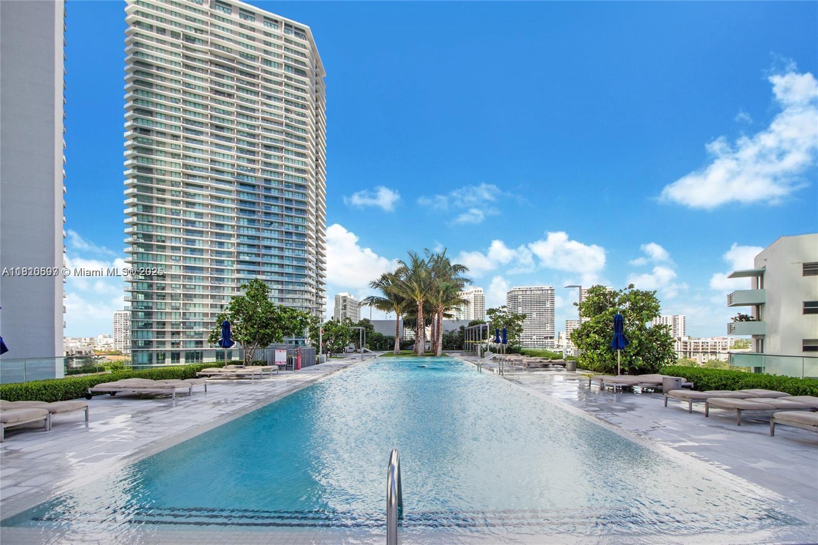 ONE PARAISO CONDO - Residential