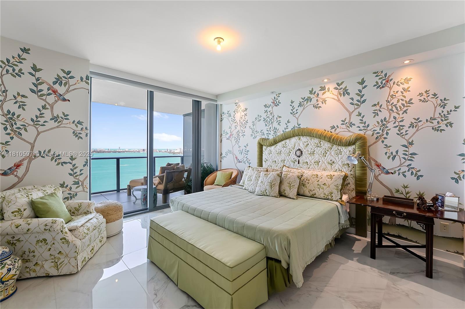 ONE PARAISO CONDO - Residential