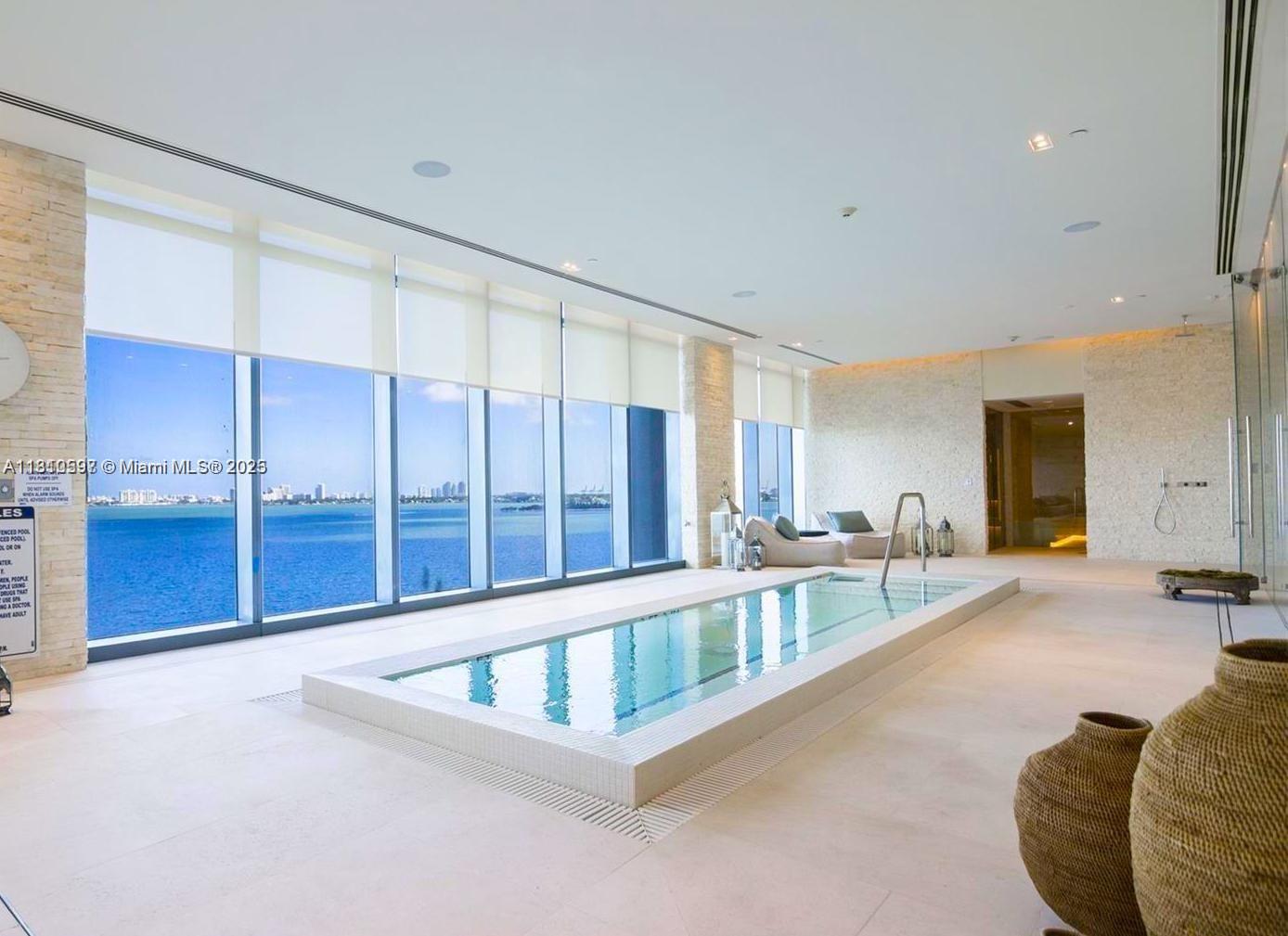 ONE PARAISO CONDO - Residential