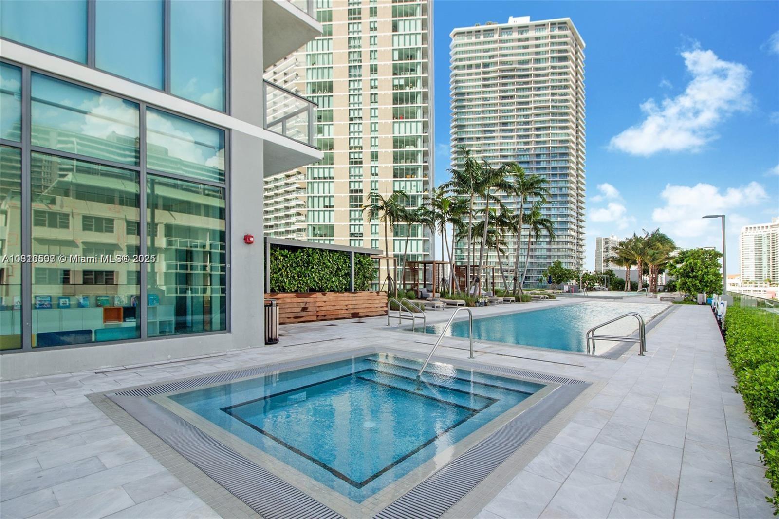 ONE PARAISO CONDO - Residential