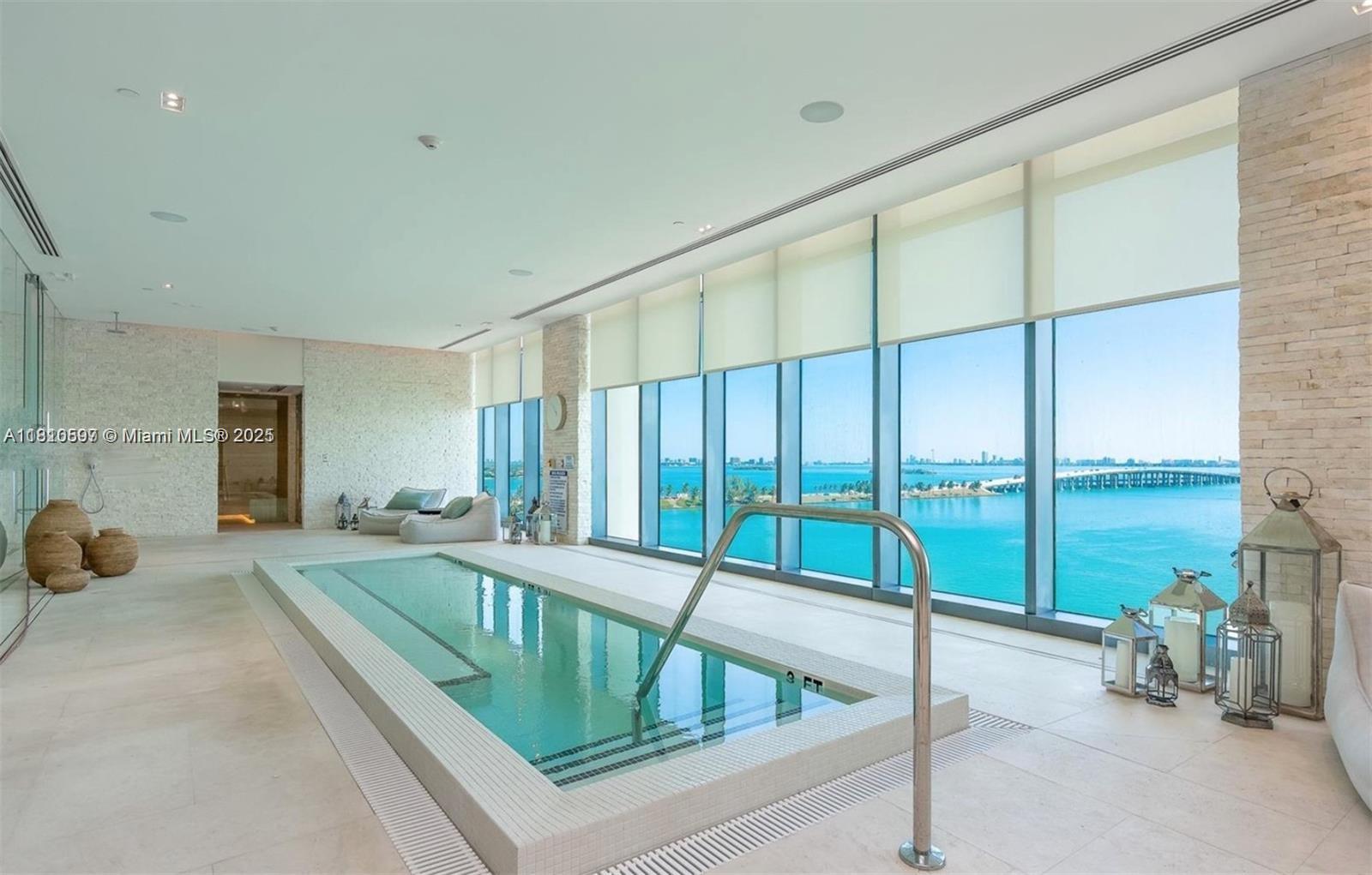 ONE PARAISO CONDO - Residential