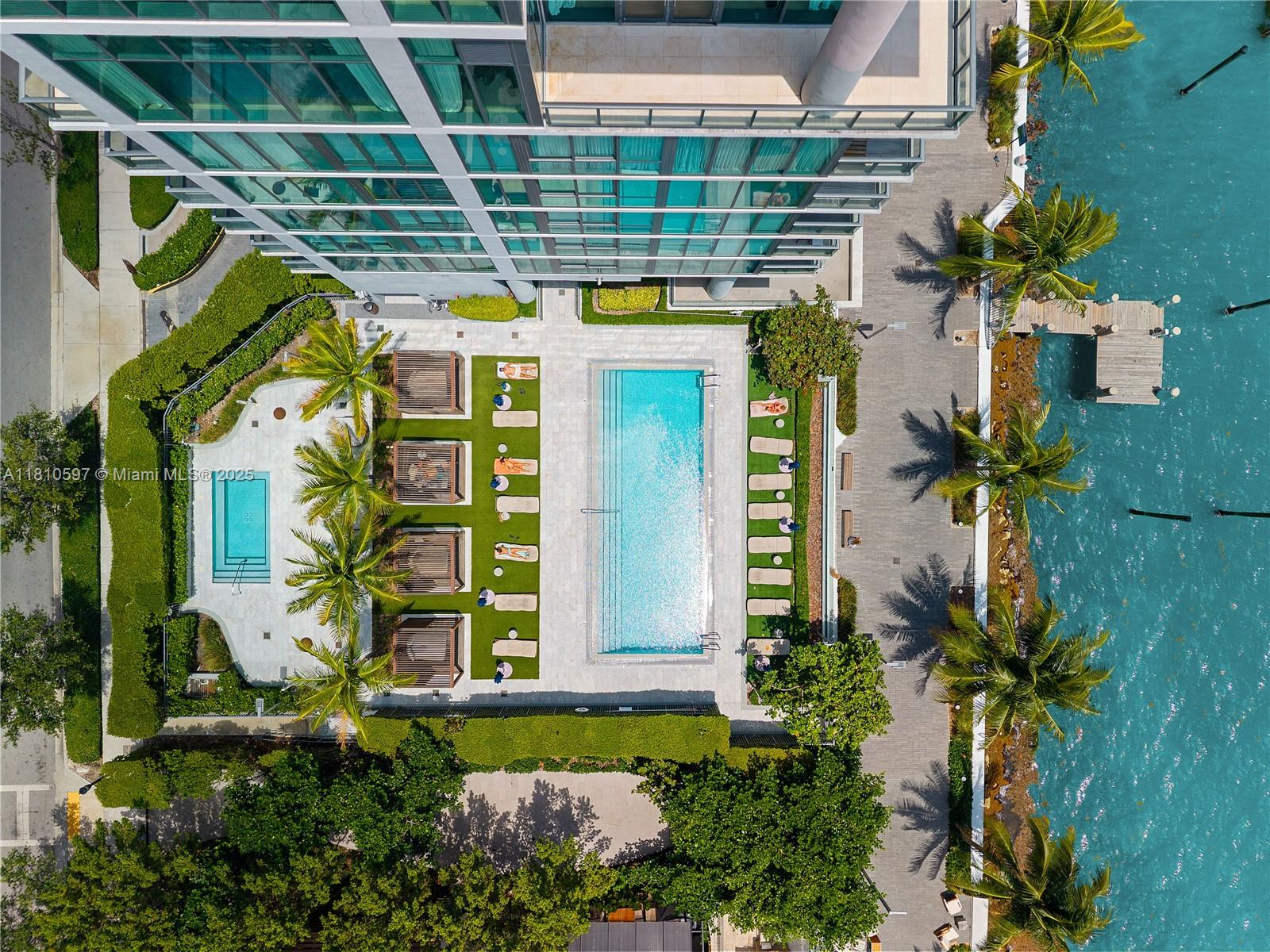 ONE PARAISO CONDO - Residential