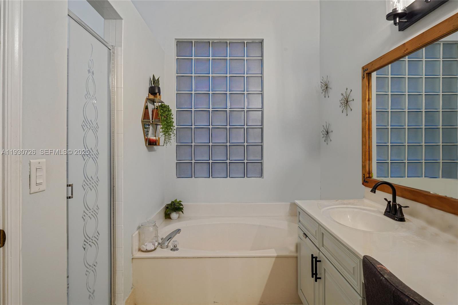 TOWNGATE - Residential