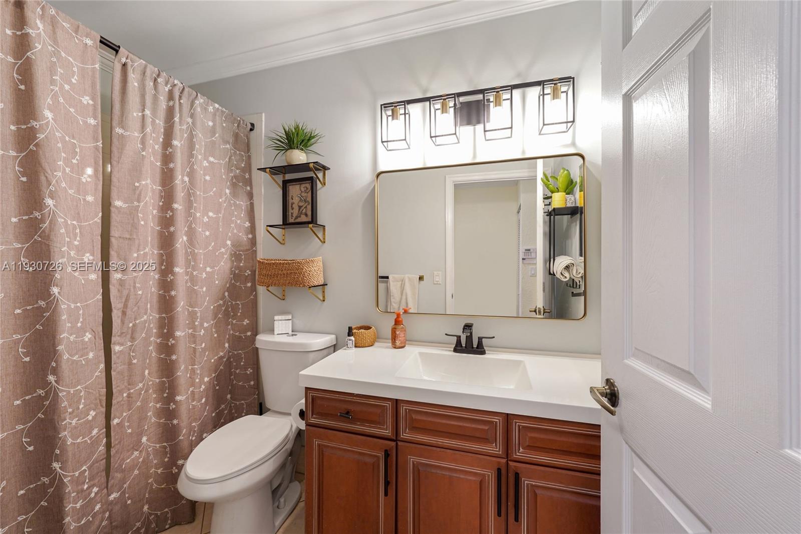 TOWNGATE - Residential