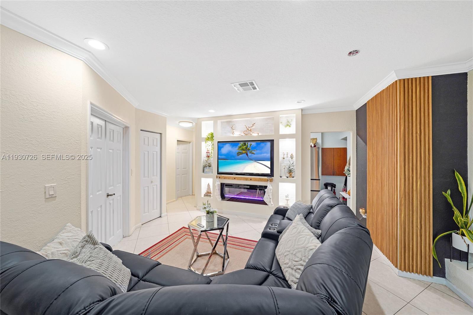 TOWNGATE - Residential