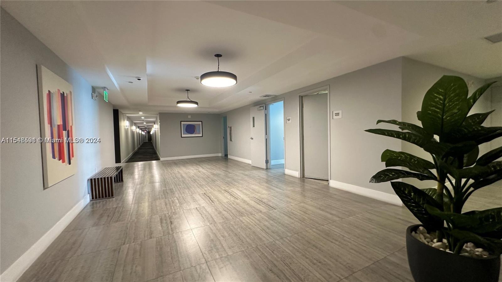 HOLLYWOOD STATION RES CON - Residential Lease