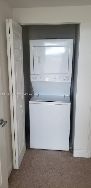 HOLLYWOOD STATION RES CON - Residential Lease