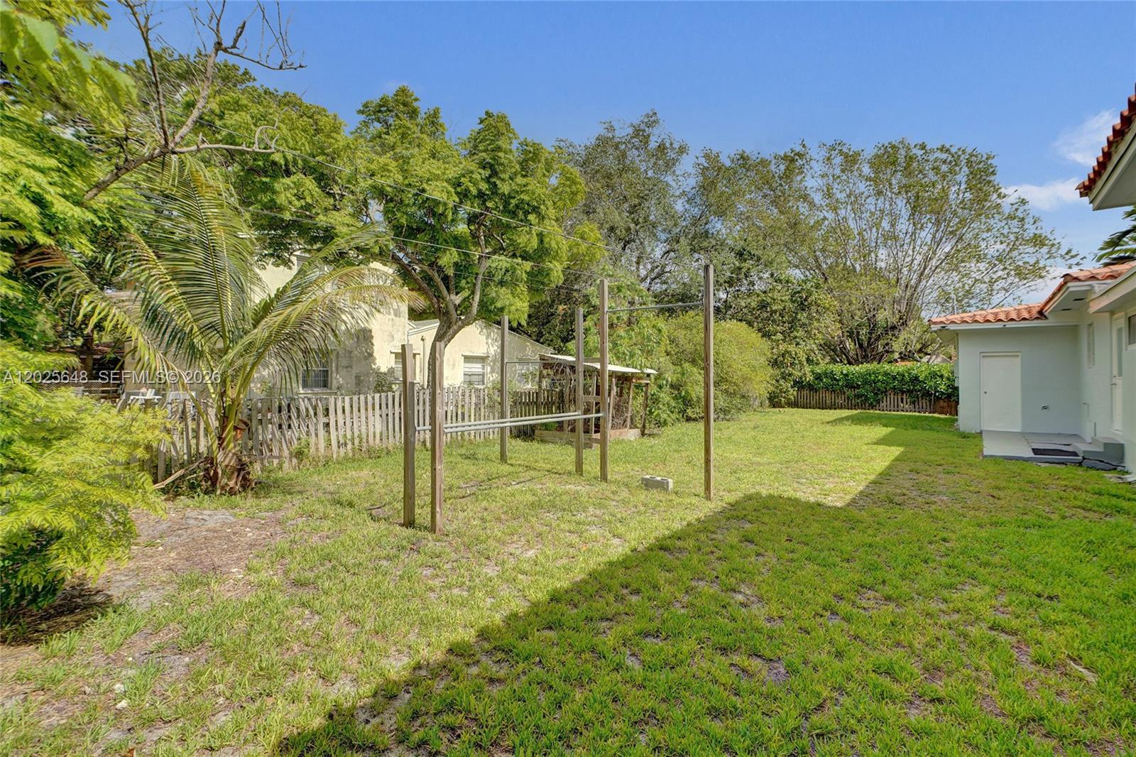 SILVER BLUFF ESTS-SEC A - Residential