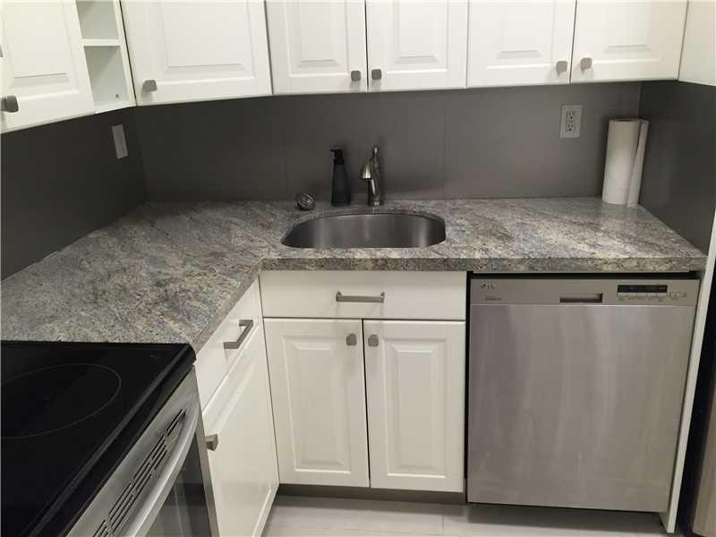 ONE OF THE MOST BEAUTIFUL UNITS 1/2 BLOCK WALKING DISTANCE TO LINCOLN ROAD. LOCATED CENTRAL TO EVERYTHING. UNIT HAS BEEN COMPLETELY REMODELED. BRAND NEW KITCHEN WITH STAINLESS STEEL APPLIANCES. WALK-IN CLOSETS, NEW PORCELAN TILE FLOORS. GATED, COVERED PAR KING SPACE ASSIGNED. YEAR RENTAL ONLY.
